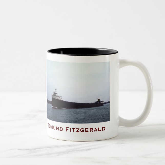 Caneca De Café Em Dois Tons O Edmund Fitzgerald com Nomes da Tripulação (Direita)