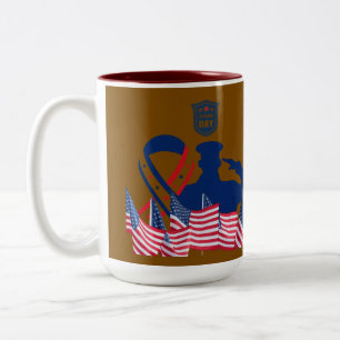 Caneca De Café Em Dois Tons O estandarte de honra marrom