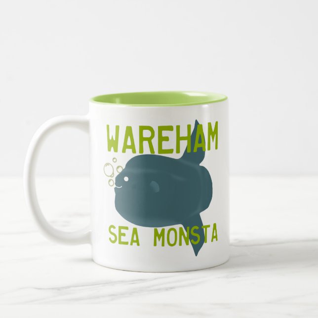 Caneca De Café Em Dois Tons O Monstro do Mar de Wareham (Esquerda)