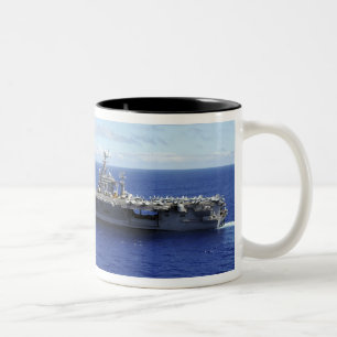 Caneca De Café Em Dois Tons O porta-aviões USS Abraham Lincoln 2