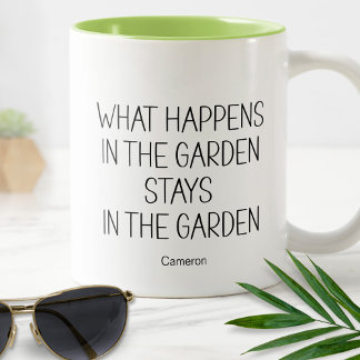 Caneca De Café Em Dois Tons O que acontece no jardim permanece humorístico eng