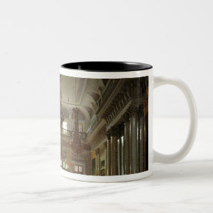 Caneca De Café Em Dois Tons O Salão do marechal de campo no inverno