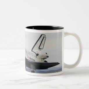 Caneca De Café Em Dois Tons O trem de aterrissagem principal da Space Shuttle