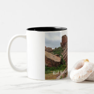 Caneca De Café Em Dois Tons O vermelho balança montanhas e vale de Ridge