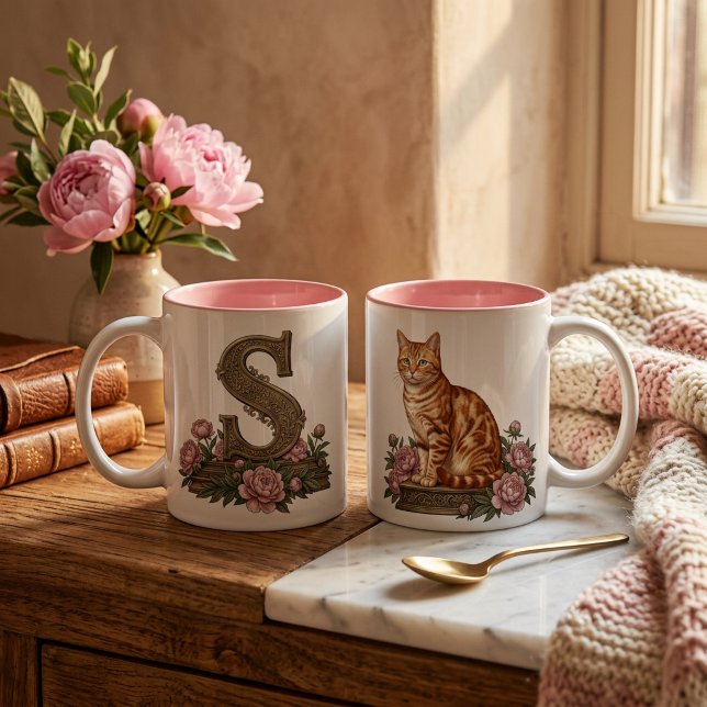 Caneca De Café Em Dois Tons Orange Tabby Cat Monogram Mug (Orange Tabby Cat Monogram Mug - Personalized Initial Mug -Ginger Cat Lover Gift )