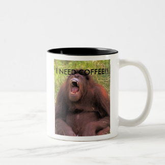 Caneca De Café Em Dois Tons orangutan_yawn, EU PRECISO O CAFÉ!!