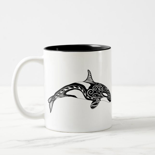 Caneca De Café Em Dois Tons Orca - Desenhado à Mão - Preto e Branco (Esquerda)