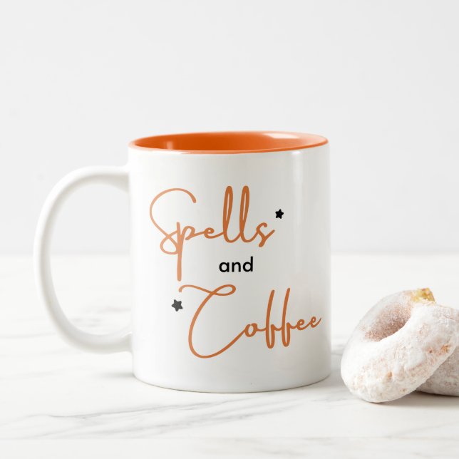 Caneca De Café Em Dois Tons Ortografia e Presente de Café no Halloween (Com Donut)