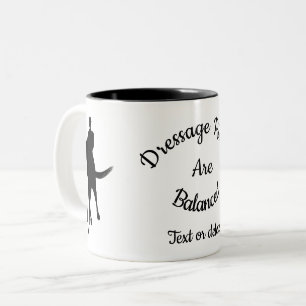 Caneca De Café Em Dois Tons Os Cavaleiros De Dressage São Silhuets Equilibrado