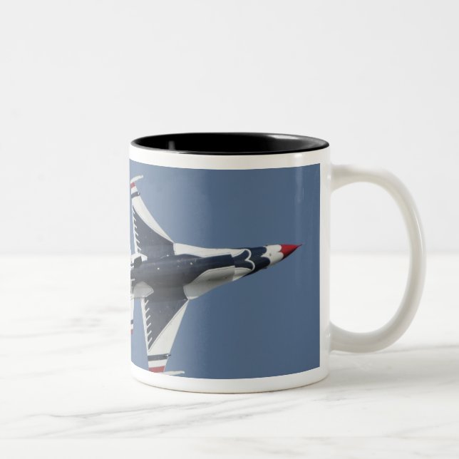 Caneca De Café Em Dois Tons Os Thunderbird da Força Aérea dos EUA (Direita)