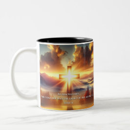 Caneca De Café Em Dois Tons Ouro Cross em um campo de outono em Dawn