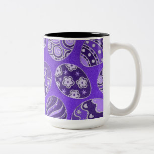 Caneca De Café Em Dois Tons Ovos de Páscoa Roxos Decorativos
