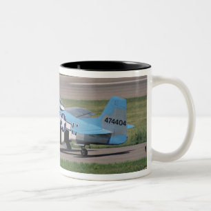 Caneca De Café Em Dois Tons P-51 D norte-americano Dazzling Donna no