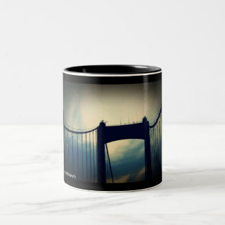 Caneca De Café Em Dois Tons PA de Philadelphfia da ponte de Walt Whitman