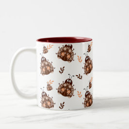 Caneca De Café Em Dois Tons Padrão Brown e Beige Ladybug e Flor