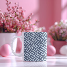 Caneca De Café Em Dois Tons Padrão de Alfabeto E de Interseção