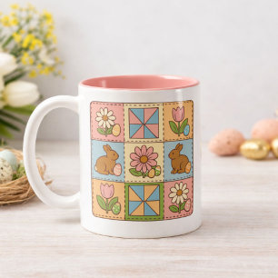 Caneca De Café Em Dois Tons Padrão de Colcha Floral do Coelho de Páscoa Retro