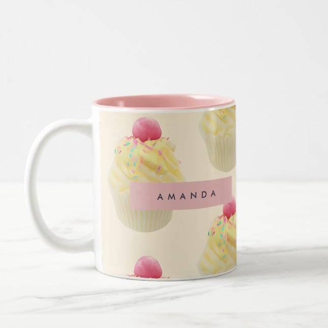 Caneca De Café Em Dois Tons Padrão de Cupcake Whimsical Personalizado (Esquerda)