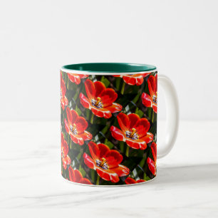 Caneca De Café Em Dois Tons Padrão de Tulipas Vermelhas