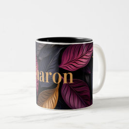 Caneca De Café Em Dois Tons padrão elegante das folhas escuras com nome de our