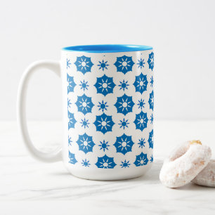 Caneca De Café Em Dois Tons Padrão Geométrico Floral Azul E Branco Elegante