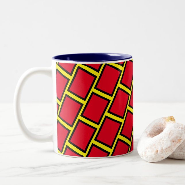 Caneca De Café Em Dois Tons Padrão Geométrico Vermelho Ousado (Com Donut)