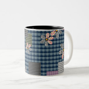Caneca De Café Em Dois Tons Padrão rústico retrô de retalhos multicoloridos