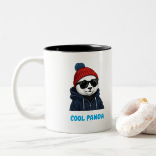 Caneca De Café Em Dois Tons Panda Legal com Óculos e Touca