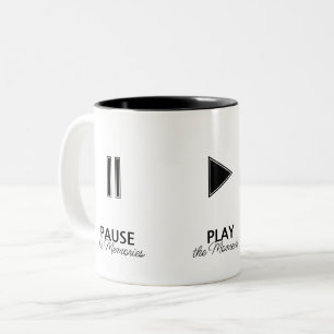 Caneca De Café Em Dois Tons Parada de Reprodução do Jogador de Música Preto e