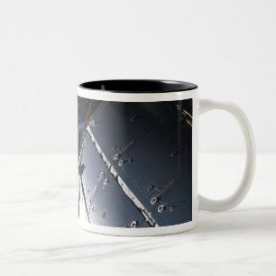 Caneca De Café Em Dois Tons Parte da Estação Espacial Internacional