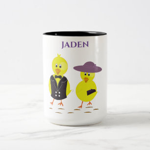 Caneca De Café Em Dois Tons Páscoa pintinhos com nome personalizado.