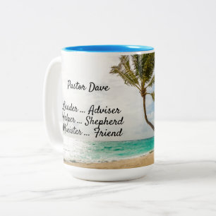 Caneca De Café Em Dois Tons Pastores Trabalham com Amizade Cena de Praia Tropi