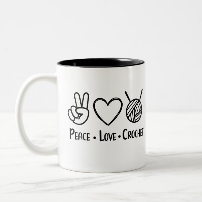 Caneca De Café Em Dois Tons Paz Amor Crochê  (Esquerda)
