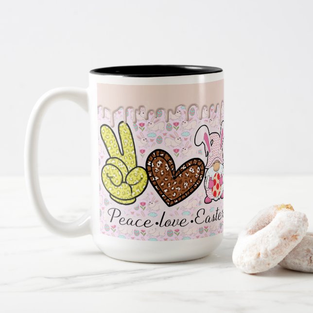 Caneca De Café Em Dois Tons Peace Love Páscoa Gnomo (Com Donut)