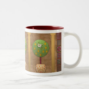 Caneca De Café Em Dois Tons Perdiz M009 em uma árvore de pera
