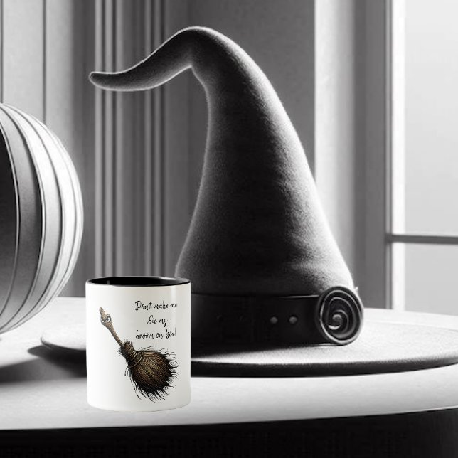 Caneca De Café Em Dois Tons Pet Broom da Bruxa (A witch can have a sense of humor too!!)