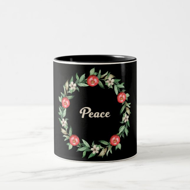 Caneca De Café Em Dois Tons Pink Floral Christmas Wreath Mug | Paz (Centro)