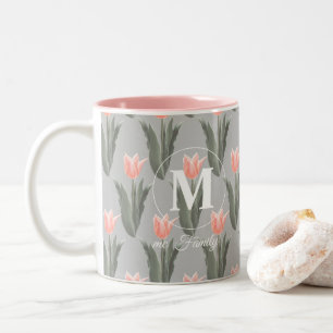 Caneca De Café Em Dois Tons Pintura de Tulipas Monogramas Peach da Família El