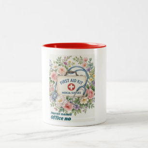 Caneca De Café Em Dois Tons Placa Personalizada de Enfermeira Escolar, Floral