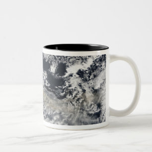 Caneca De Café Em Dois Tons Pluma de cinzas do vulcão Eyjafjallajokull