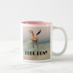Caneca De Café Em Dois Tons Pônei de Pogo do potro de Caffeinated