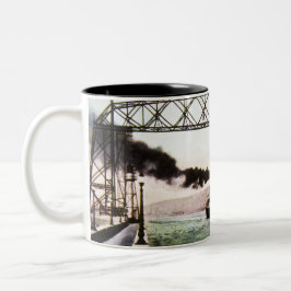 Caneca De Café Em Dois Tons Ponte aérea e Canal, Duluth, Minn.
