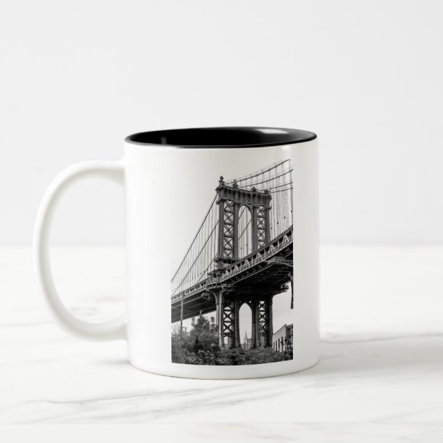 Caneca De Café Em Dois Tons Ponte Manhattan em preto e branco (Esquerda)