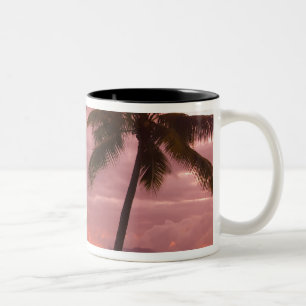 Caneca De Café Em Dois Tons Pôr do sol sobre Moorea da praia de Sofitel Maeva
