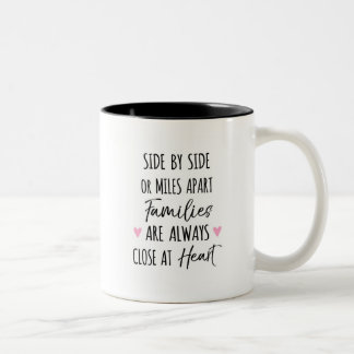 Caneca De Café Em Dois Tons Por Lado ou Milhas, as famílias estão próximas do