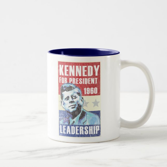 Caneca De Café Em Dois Tons Poster presidencial histórico de John F. Kennedy (Direita)