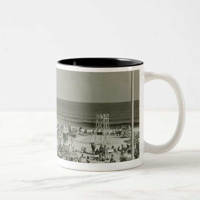 Caneca De Café Em Dois Tons Praia aglomerada (Direita)