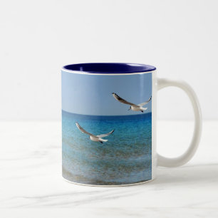 Caneca De Café Em Dois Tons Praia e gaivotas