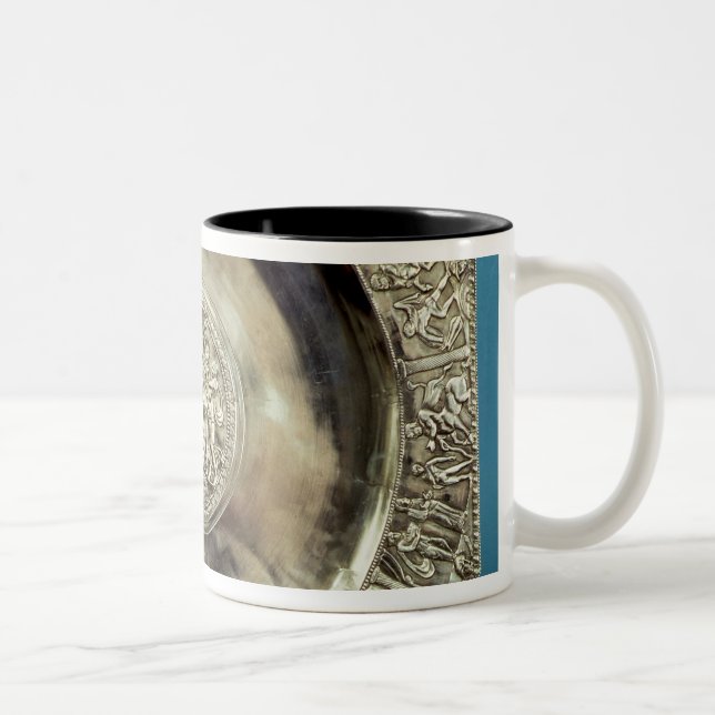 Caneca De Café Em Dois Tons Prato octogonal de Kaiseraugst, romano (Direita)