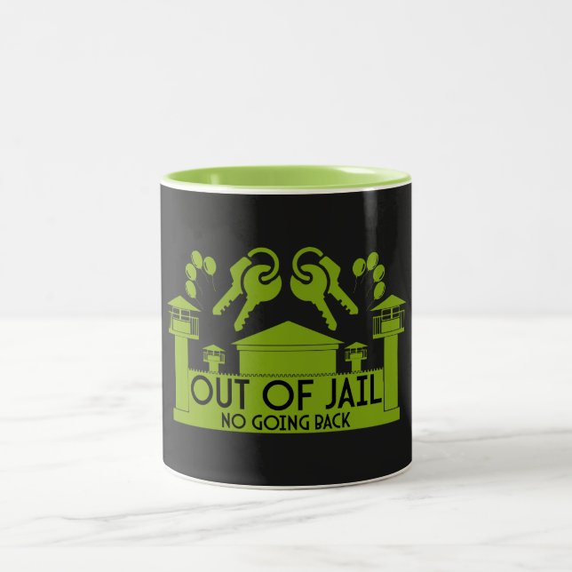 Caneca De Café Em Dois Tons Presente de libertação fora da prisão (Centro)